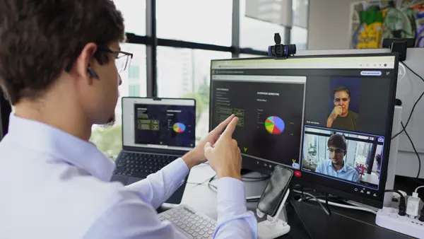 Consultor Vault Capital em reunião de acompanhamento